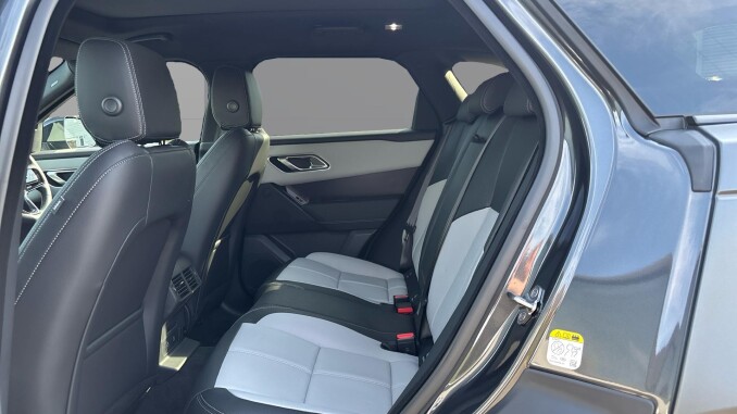 Land Rover Range Rover Velar 3.0 D300 MHEV Belgravia Edition Satin 5dr Auto Diesel Estate - Image 4
